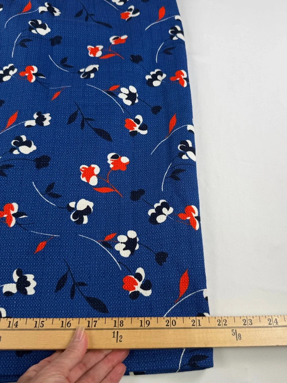 Boden Blue Floral Pencil Skirt & Red & White Floral Accents- Beautiful EUC 14R